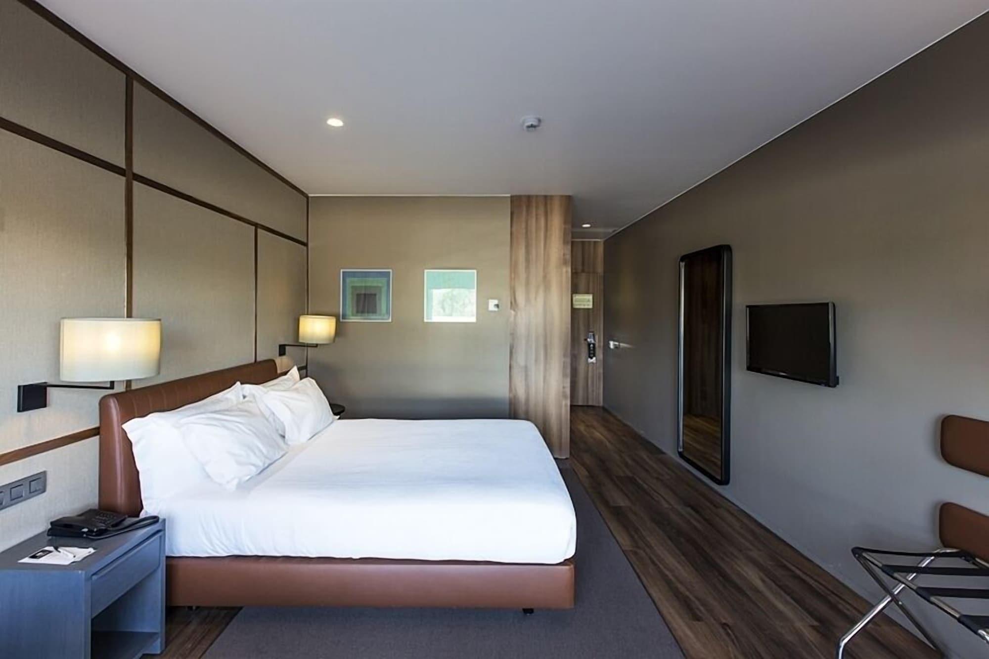 Hotel De Guimaraes Business & Spa Bagian luar foto
