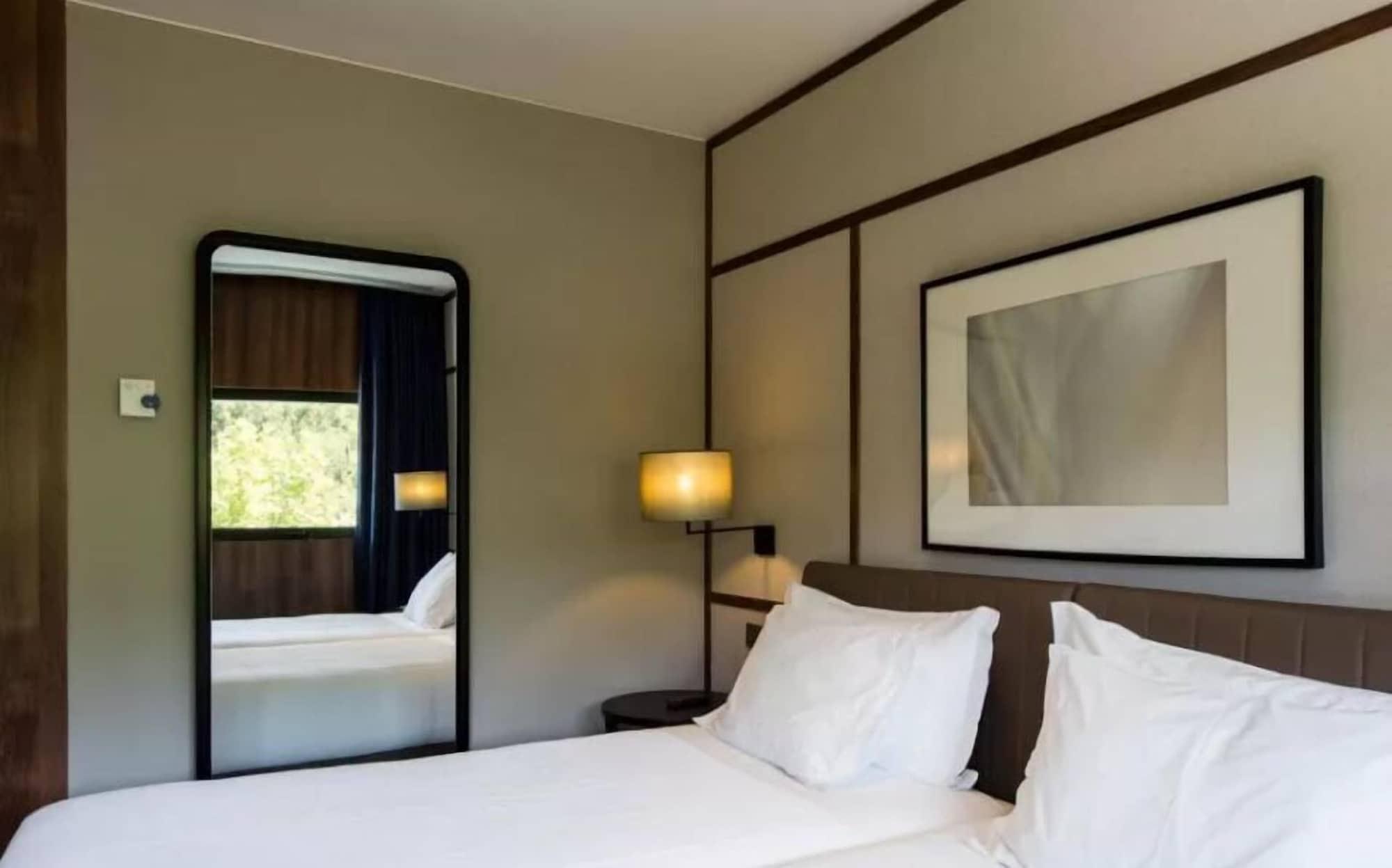Hotel De Guimaraes Business & Spa Bagian luar foto
