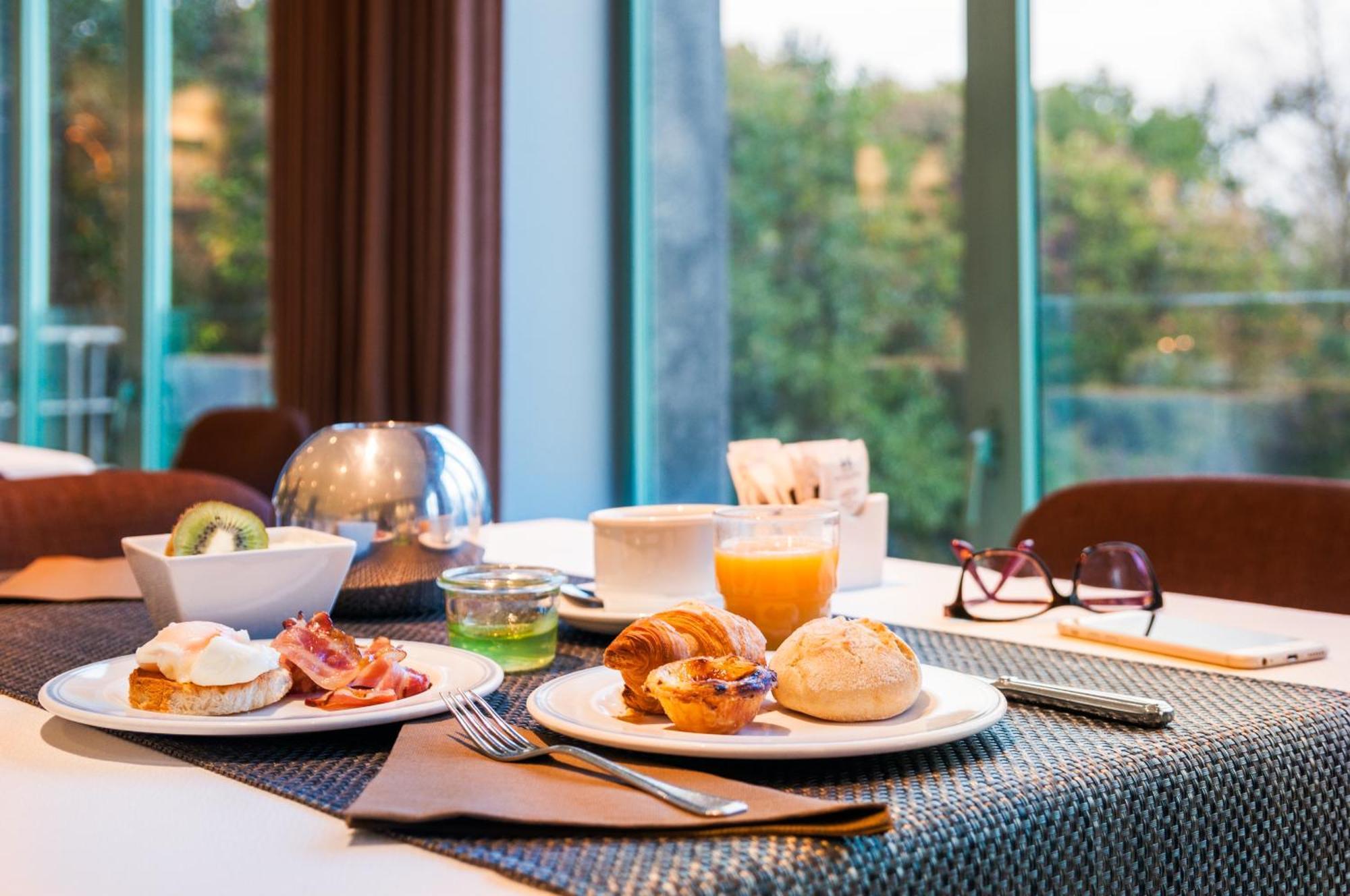 Hotel De Guimaraes Business & Spa Bagian luar foto
