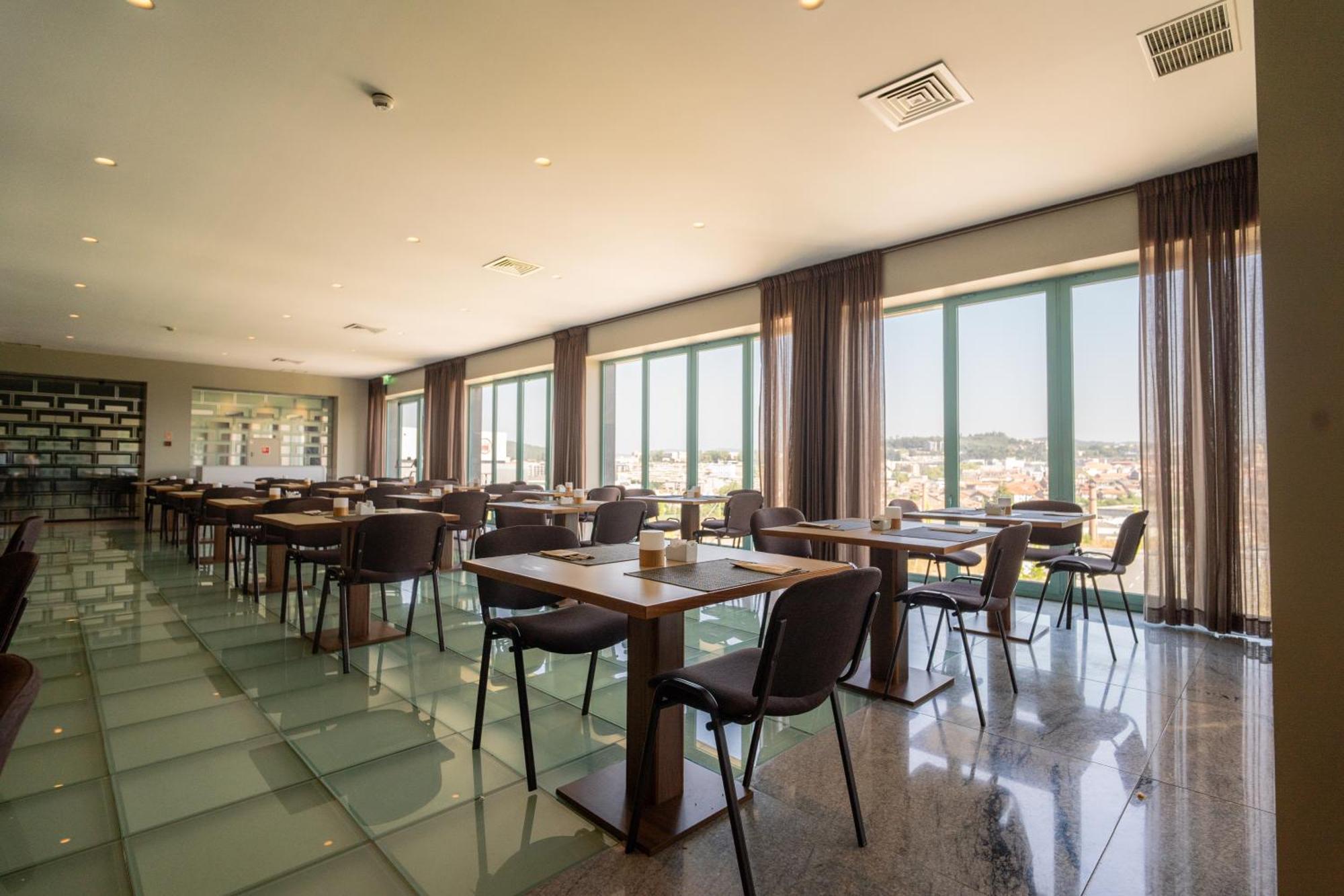 Hotel De Guimaraes Business & Spa Bagian luar foto