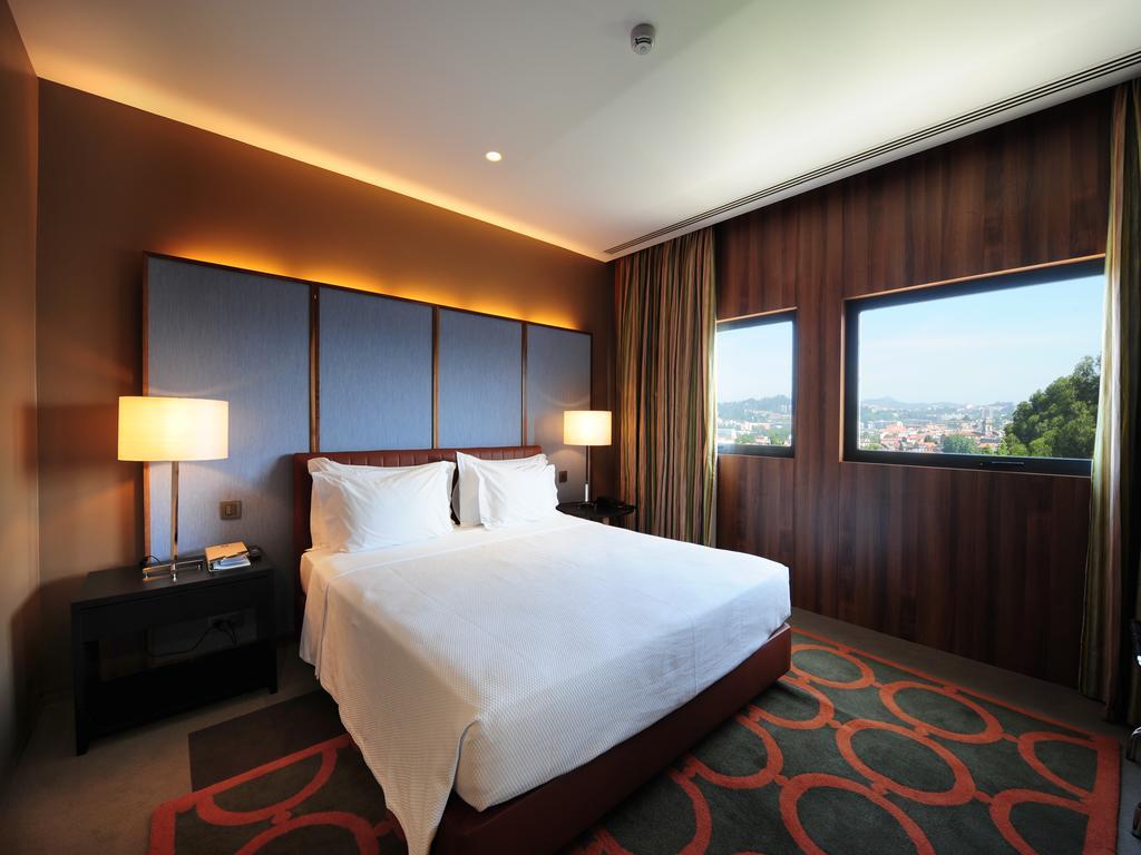 Hotel De Guimaraes Business & Spa Bagian luar foto