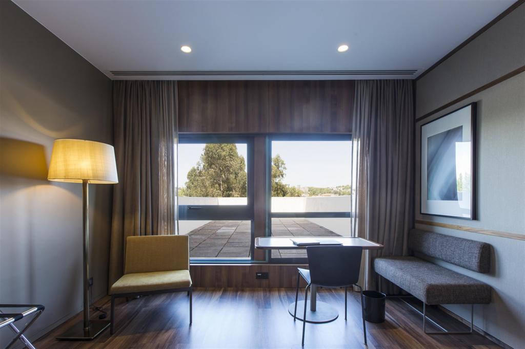 Hotel De Guimaraes Business & Spa Bagian luar foto